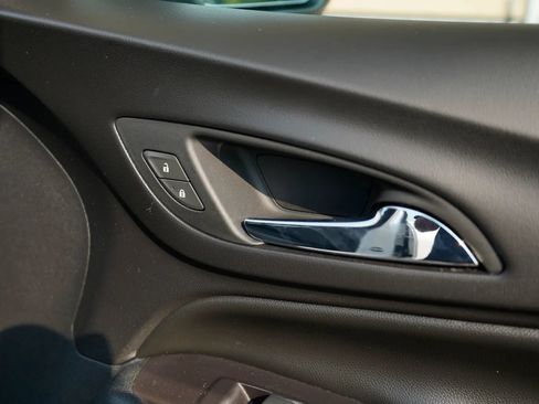 Used 2020 Chevrolet Equinox LT w/ Driver Convenience Package FWD image 39