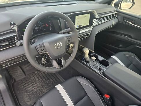Certified 2025 Toyota Camry SE image 12