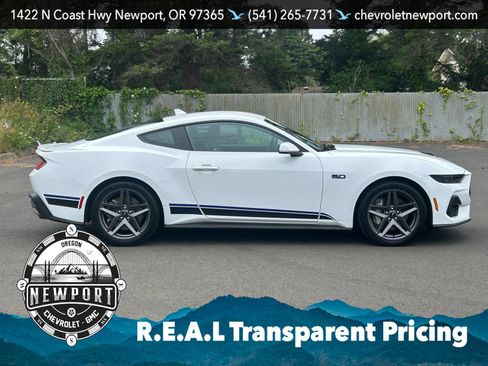 Used 2024 Ford Mustang GT Premium w/ California Special Package RWD image 4