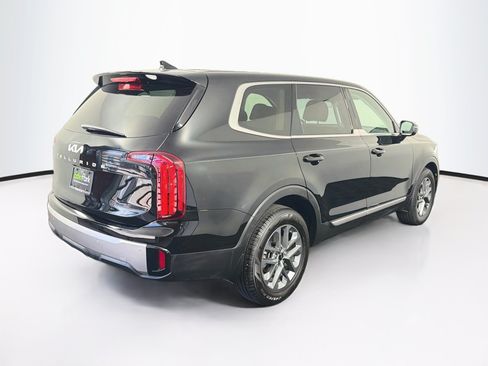 Used 2025 Kia Telluride LX FWD image 9