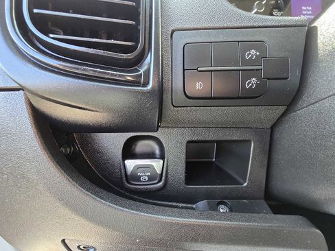 Used 2024 RAM ProMaster 2500 w/ Convenience Group FWD image 16