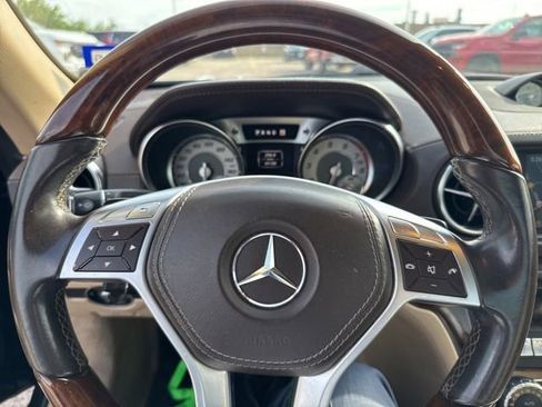 Used 2013 Mercedes-Benz SL 550 image 18