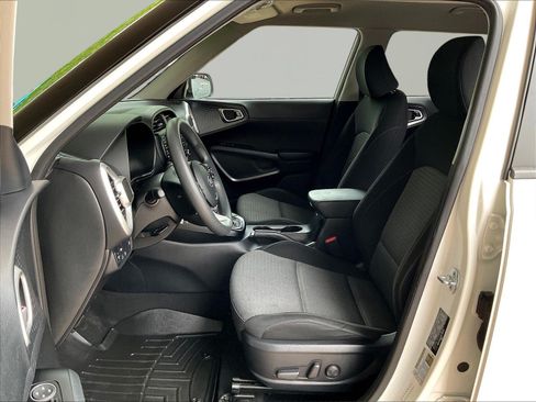 Used 2021 Kia Soul S FWD image 19