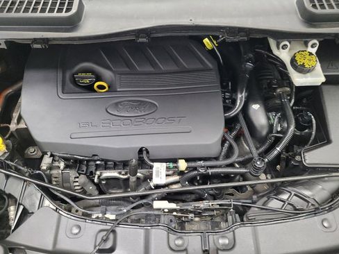 Used 2017 Ford Escape SE FWD image 30