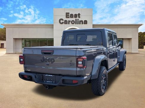 Certified 2024 Jeep Gladiator Sport AWD/4WD image 3
