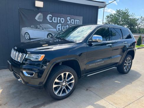 Used 2017 Jeep Grand Cherokee Overland AWD/4WD image 3