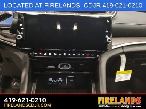 New 2026 Jeep Grand Cherokee Altitude AWD/4WD image 12
