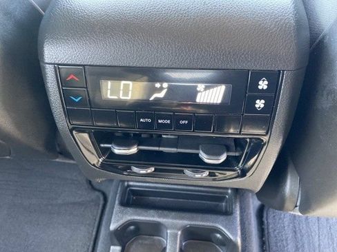 Used 2023 Jeep Grand Cherokee L Laredo RWD image 19