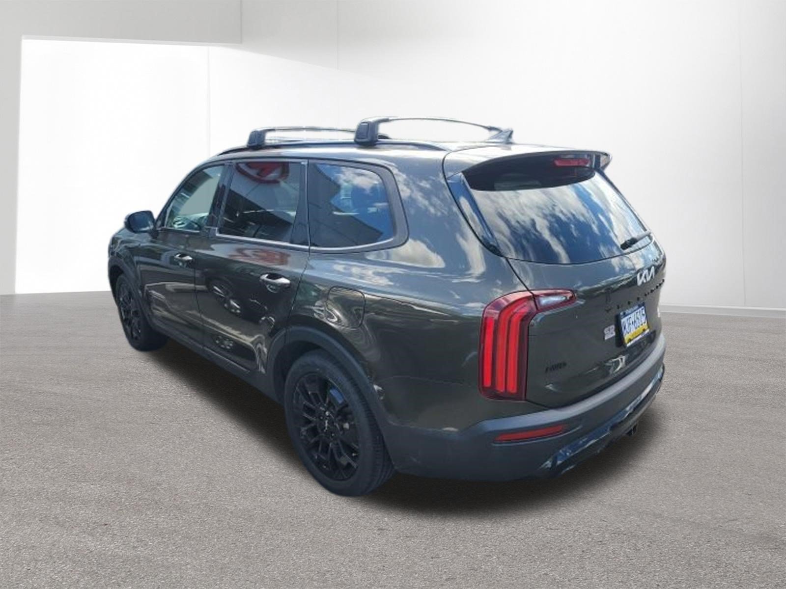 Used 2022 Kia Telluride EX w/ EX Premium Package AWD/4WD image 27