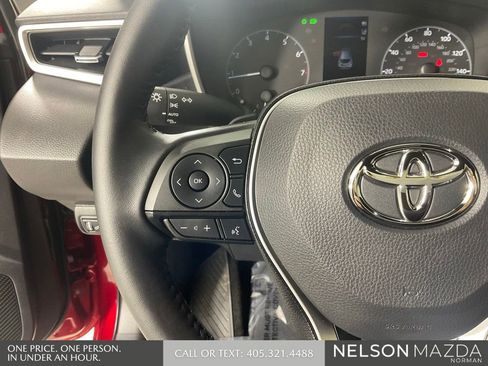 Used 2026 Toyota Corolla SE FWD image 40
