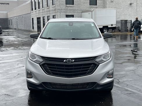 Used 2020 Chevrolet Equinox LT w/ Sport Edition image 2
