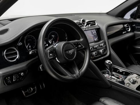 Used 2023 Bentley Bentayga Extended Wheelbase AWD/4WD image 9