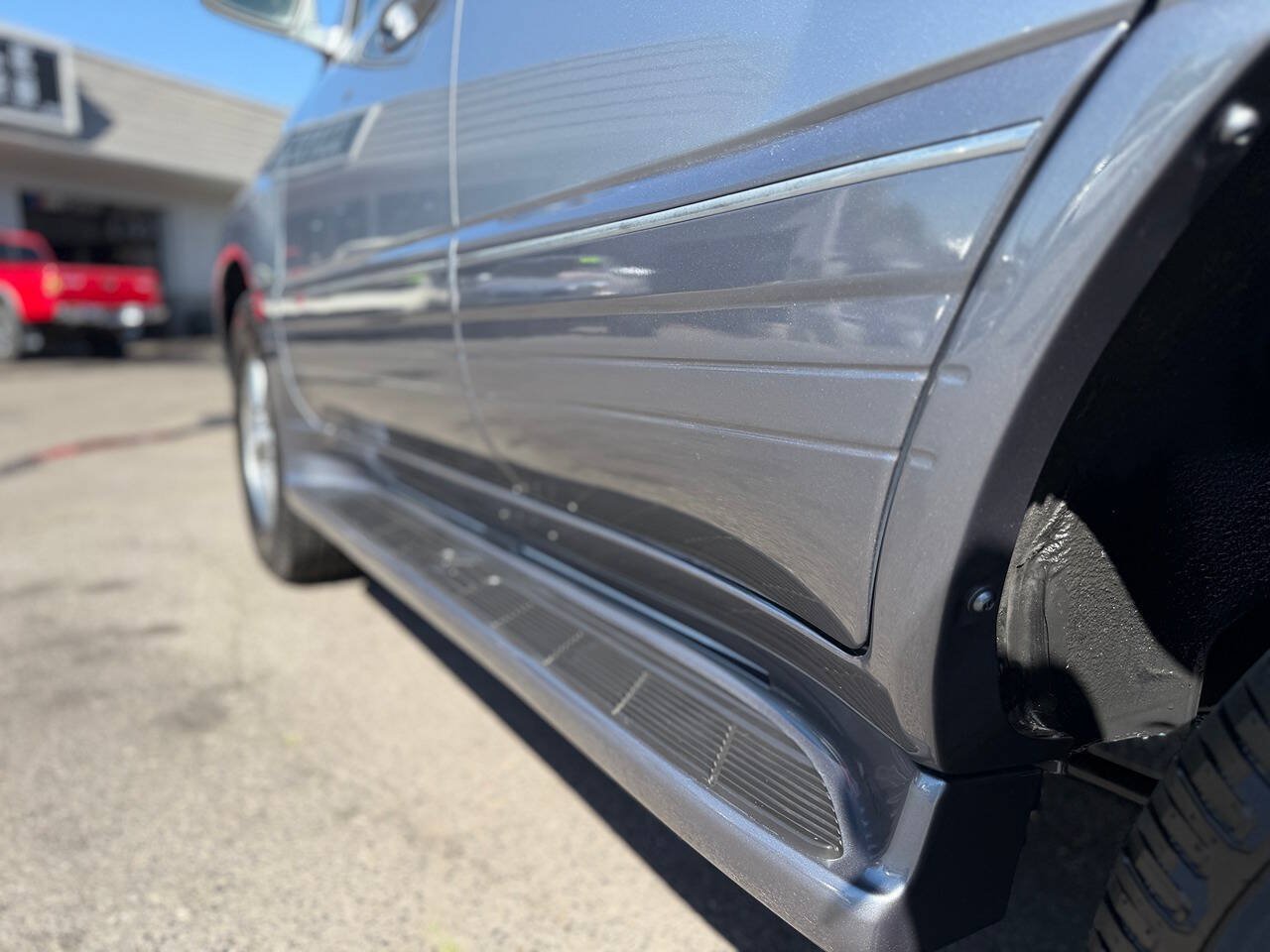 Used 2004 Lexus LX 470 4WD image 23