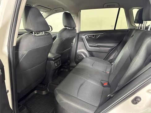 Used 2023 Toyota RAV4 LE AWD/4WD image 12