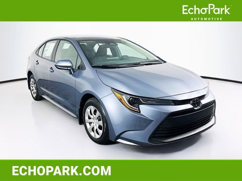 Used 2026 Toyota Corolla LE FWD image 1