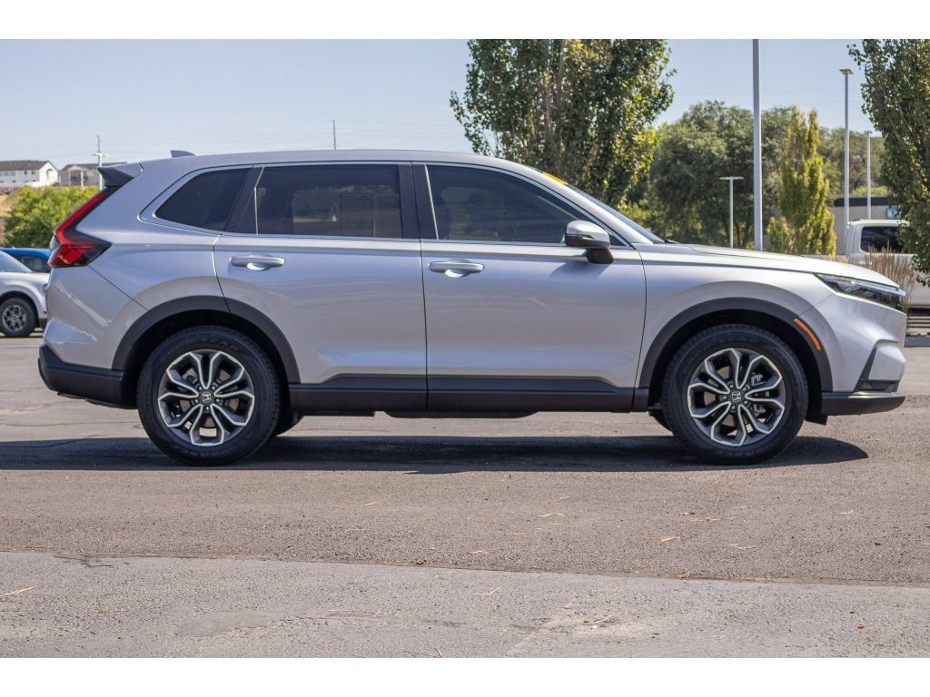 Used 2024 Honda CR-V EX-L image 2