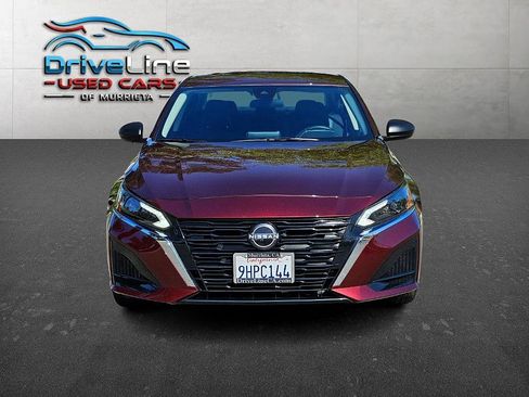 Used 2024 Nissan Altima 2.5 SV image 3