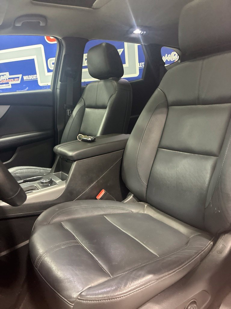 Used 2019 Chevrolet Blazer LT w/ Sound & Technology Package FWD image 14