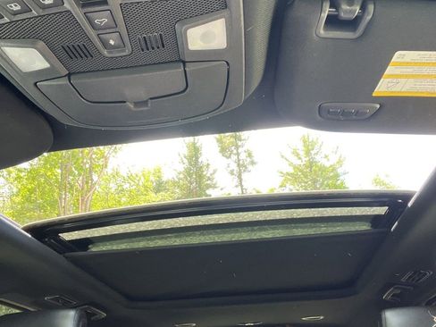 Used 2019 Ford Expedition Limited w/ Special Edition Package AWD/4WD image 9