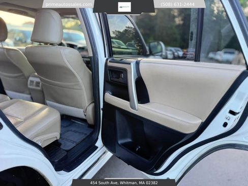 Used 2013 Toyota 4Runner SR5 w/ Convenience Pkg AWD/4WD image 30
