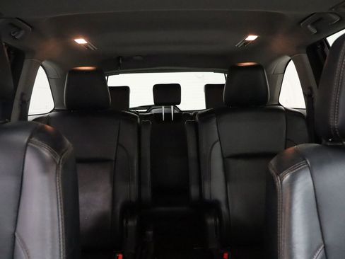 Used 2017 Toyota Highlander XLE AWD/4WD image 23