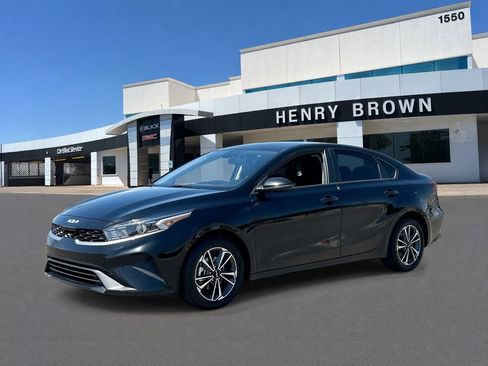 Used 2023 Kia Forte LXS w/ LXS Technology Package FWD image 1