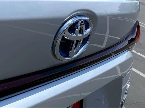 Used 2023 Toyota Corolla LE FWD image 29