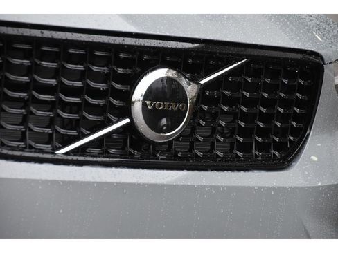 New 2026 Volvo XC40 B5 Plus w/ Protection Package Premier image 10