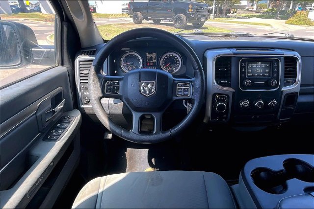 Used 2019 RAM 1500 Classic SLT AWD/4WD image 3