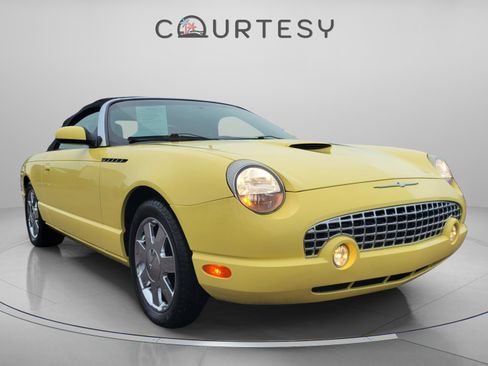 Used 2002 Ford Thunderbird Deluxe image 7