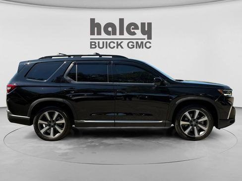 Used 2025 Honda Pilot Elite image 6