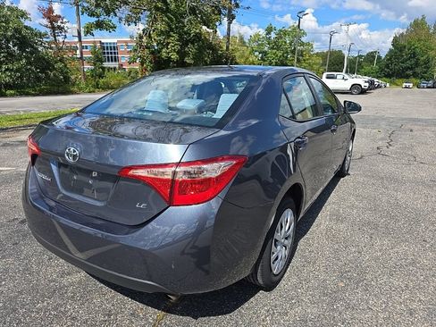 Used 2017 Toyota Corolla LE w/ Carpet Mat Package (TMS) FWD image 11