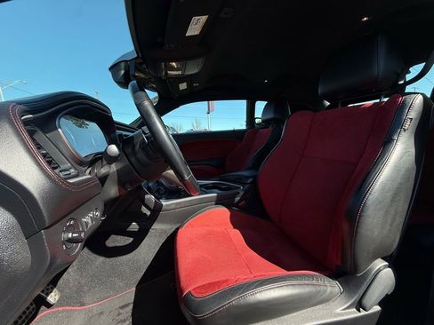 Used 2021 Dodge Challenger R/T w/ Plus Package image 20