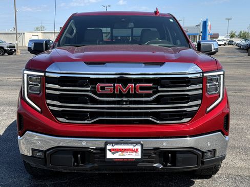 Used 2023 GMC Sierra 1500 SLT w/ SLT Premium Package AWD/4WD image 11