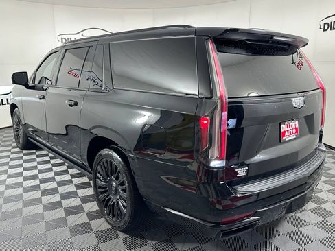 Used 2021 Cadillac Escalade ESV Sport Platinum AWD/4WD image 4
