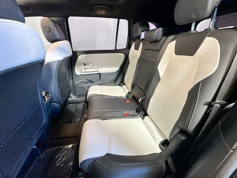 Certified 2022 Mercedes-Benz GLB 35 AMG AMG GLB 35 4MATIC SUV image 23