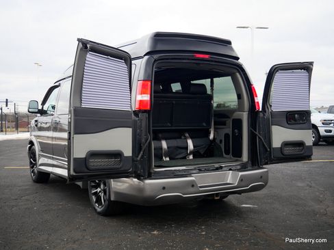 Used 2021 Chevrolet Express 2500 LS w/ Enhanced Convenience Package image 23