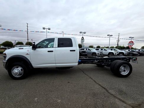 New 2026 RAM 5500 Tradesman w/ Chrome Appearance Group image 16