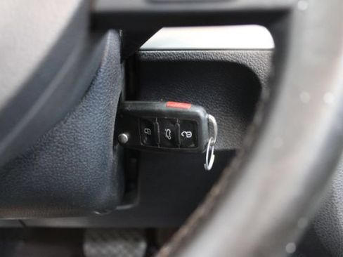 Used 2014 Volkswagen Eos FWD image 14