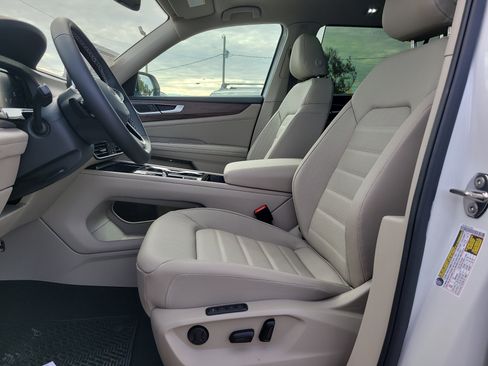 New 2026 Volkswagen Atlas SEL image 18