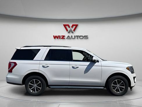 Used 2019 Ford Expedition XLT w/ Equipment Group 202A AWD/4WD image 6