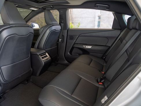 New 2026 Lexus ES 350e FWD image 19