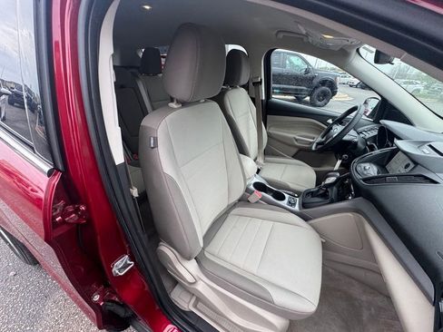 Used 2016 Ford Escape SE w/ Equipment Group 201A AWD/4WD image 18