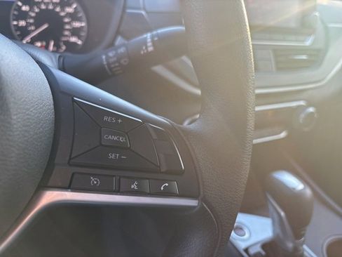 Used 2025 Nissan Altima 2.5 SV image 26