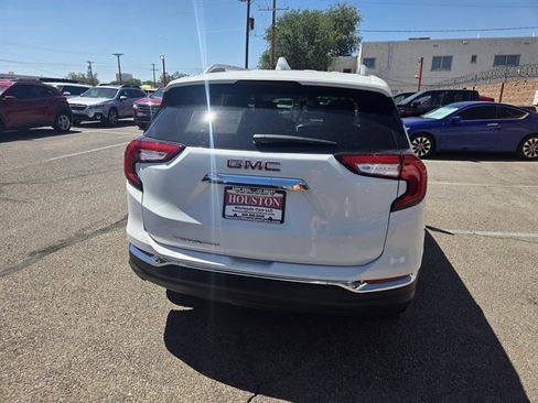 Used 2023 GMC Terrain SLT w/ Infotainment Package II FWD image 2