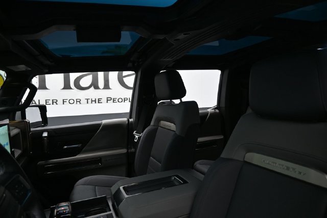 Used 2024 GMC Hummer EV 2X AWD/4WD image 18