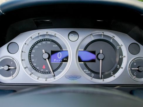 Used 2014 Aston Martin DB9 Volante RWD image 15