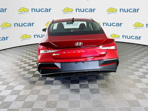 Used 2025 Hyundai Elantra Hybrid FWD image 6