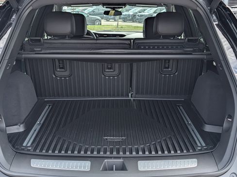 New 2025 Cadillac XT5 Premium Luxury w/ LPO, Floor Liner Package AWD/4WD image 10