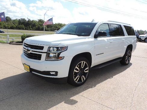 Used 2019 Chevrolet Suburban Premier image 2